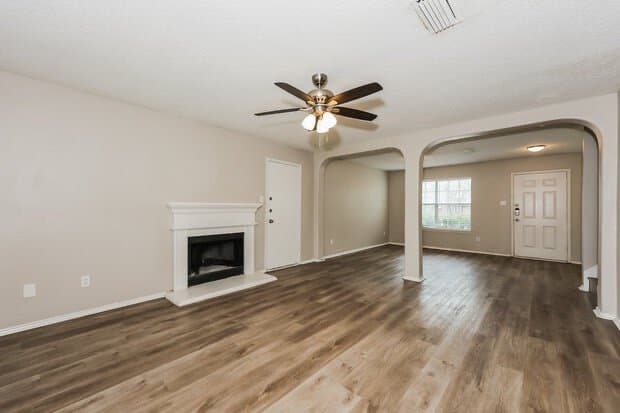 Stone Mountain House: 806 Mountain View Run