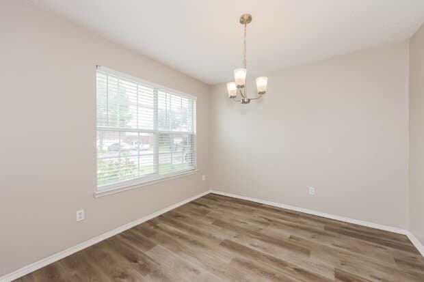 Stone Mountain House: 806 Mountain View Run