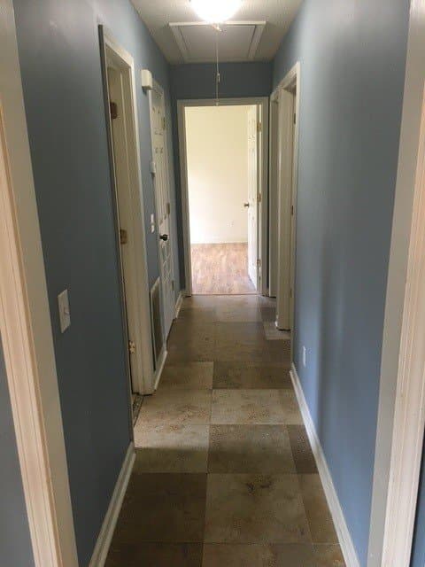 Savannah House: 310 Sharondale Rd