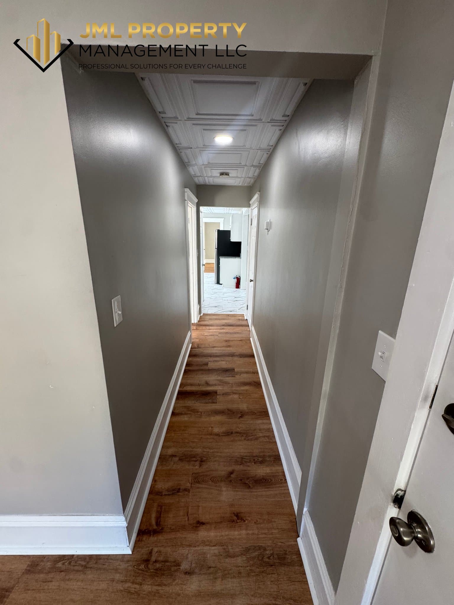 Fall River Apartment: 321 Union St