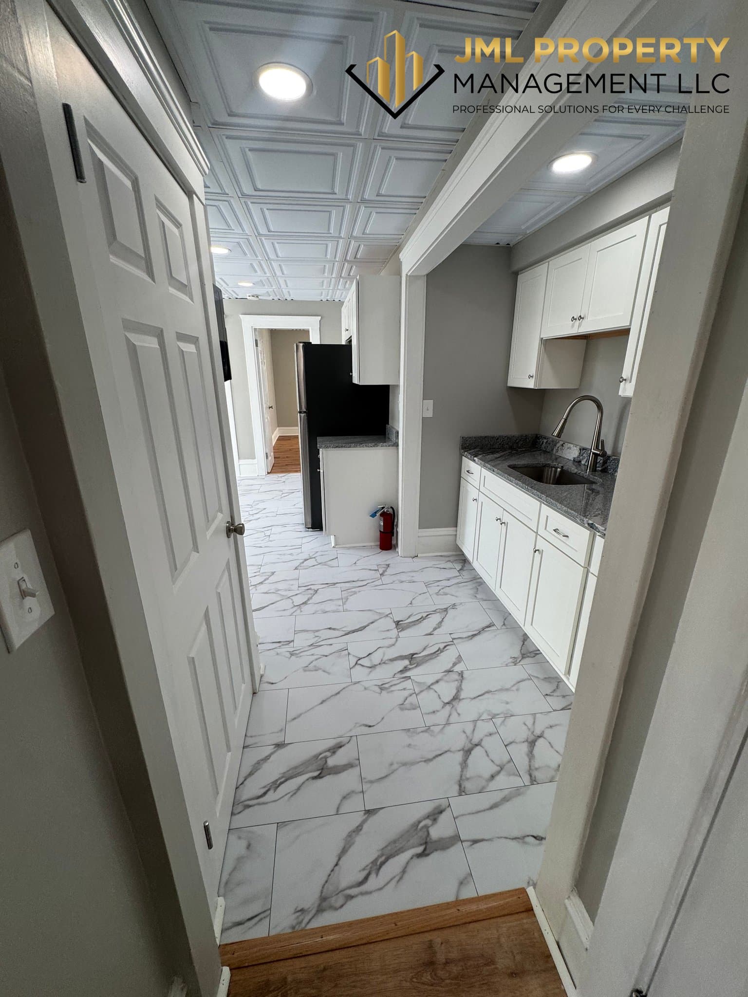 Fall River Apartment: 321 Union St