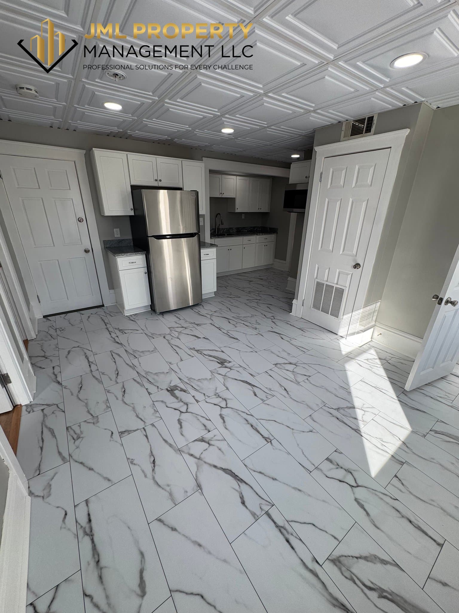 Fall River Apartment: 321 Union St