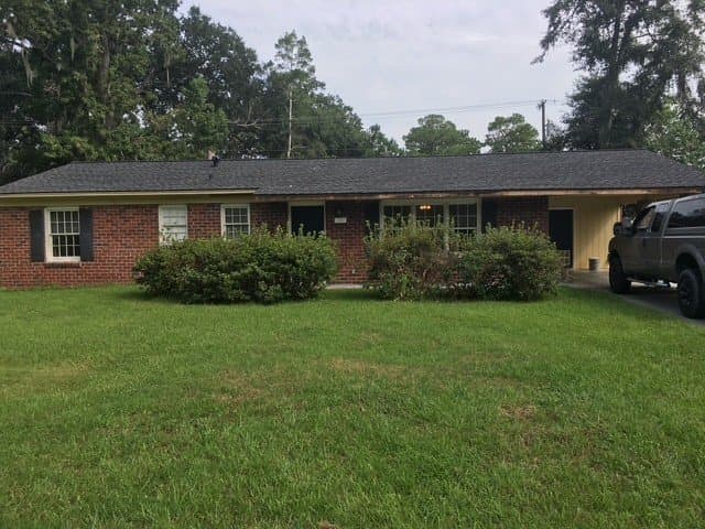 Savannah House: 310 Sharondale Rd