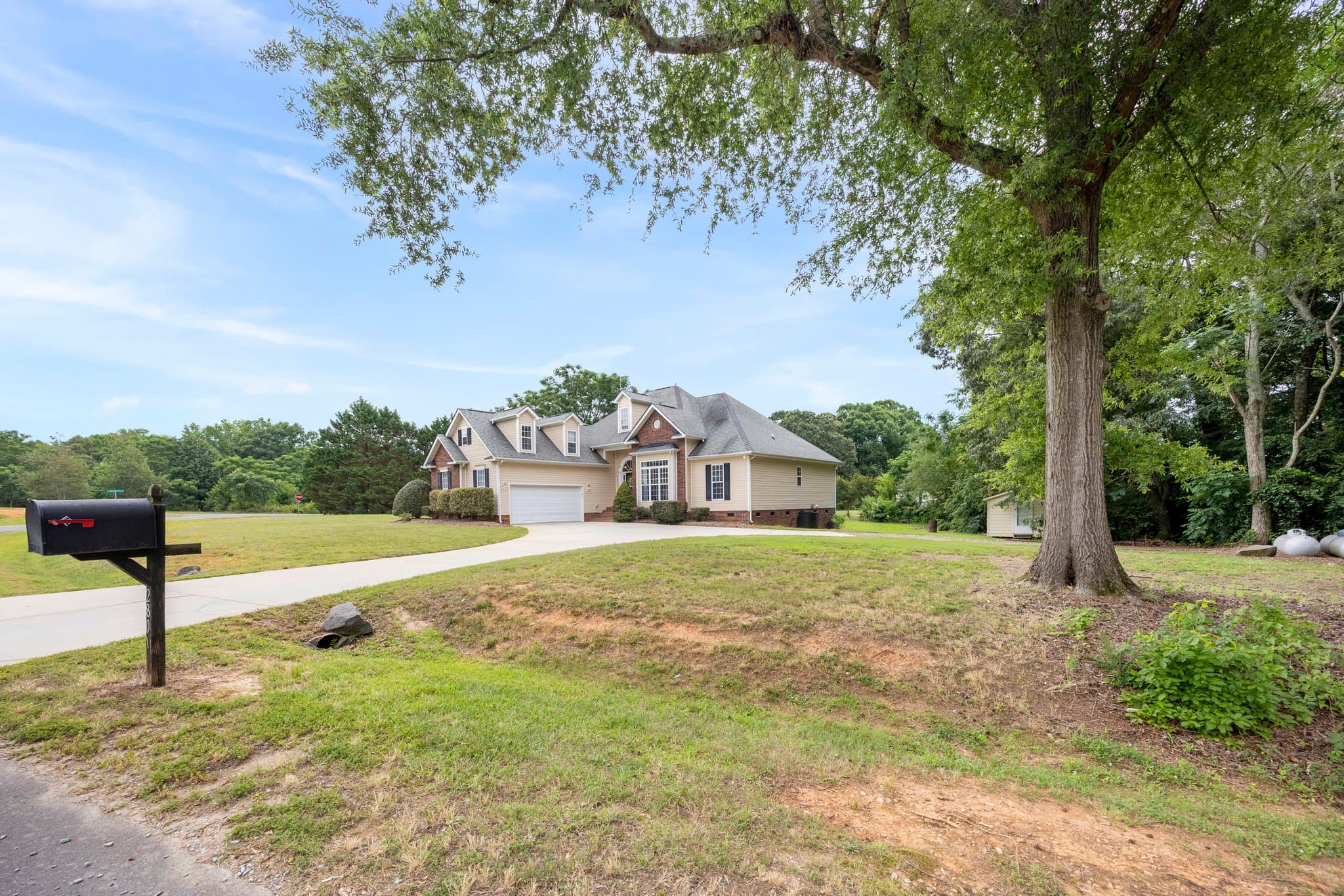 Monroe House: 2801 Sweetgrass Ln