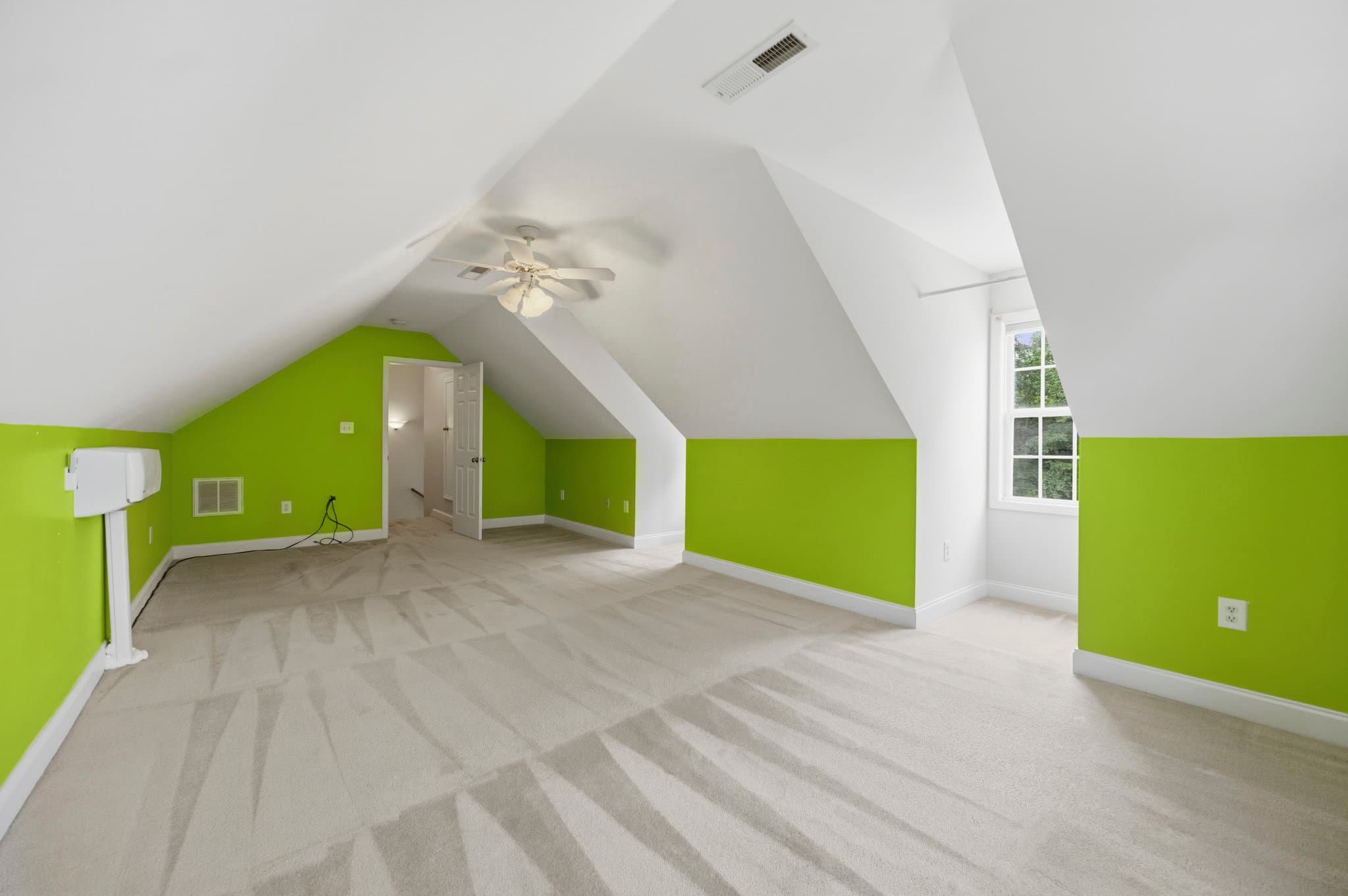 Monroe House: 2801 Sweetgrass Ln