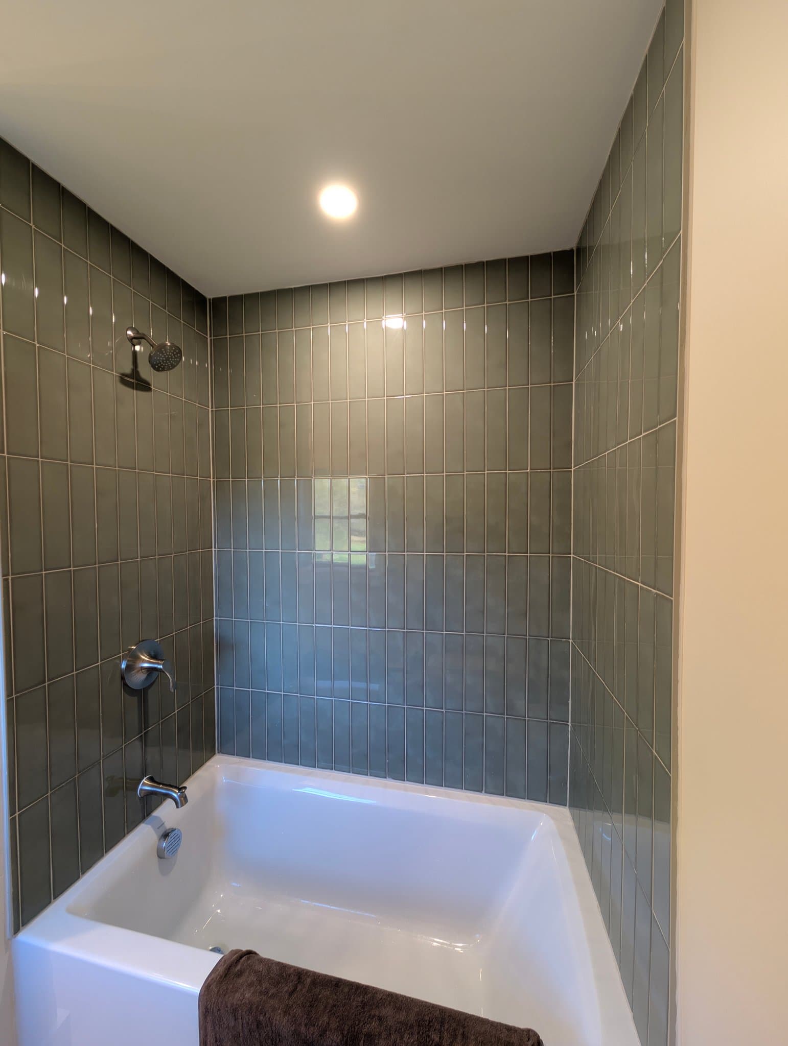 Pelham Apartment: 39 Dutton Rd