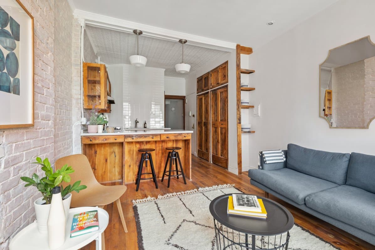 SoHo Apartment: 105 Thompson Street