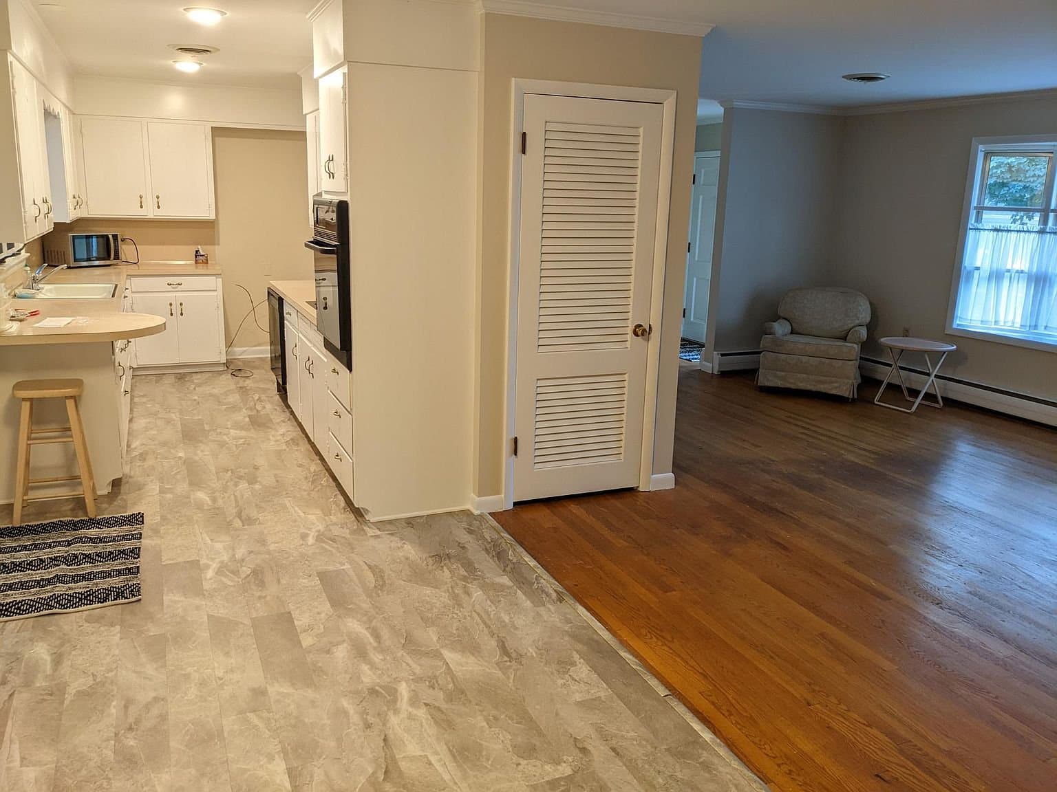 Shippensburg House: 11088 Hurley Dr