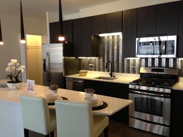 Chicago Apartment: 84 E. Lake St