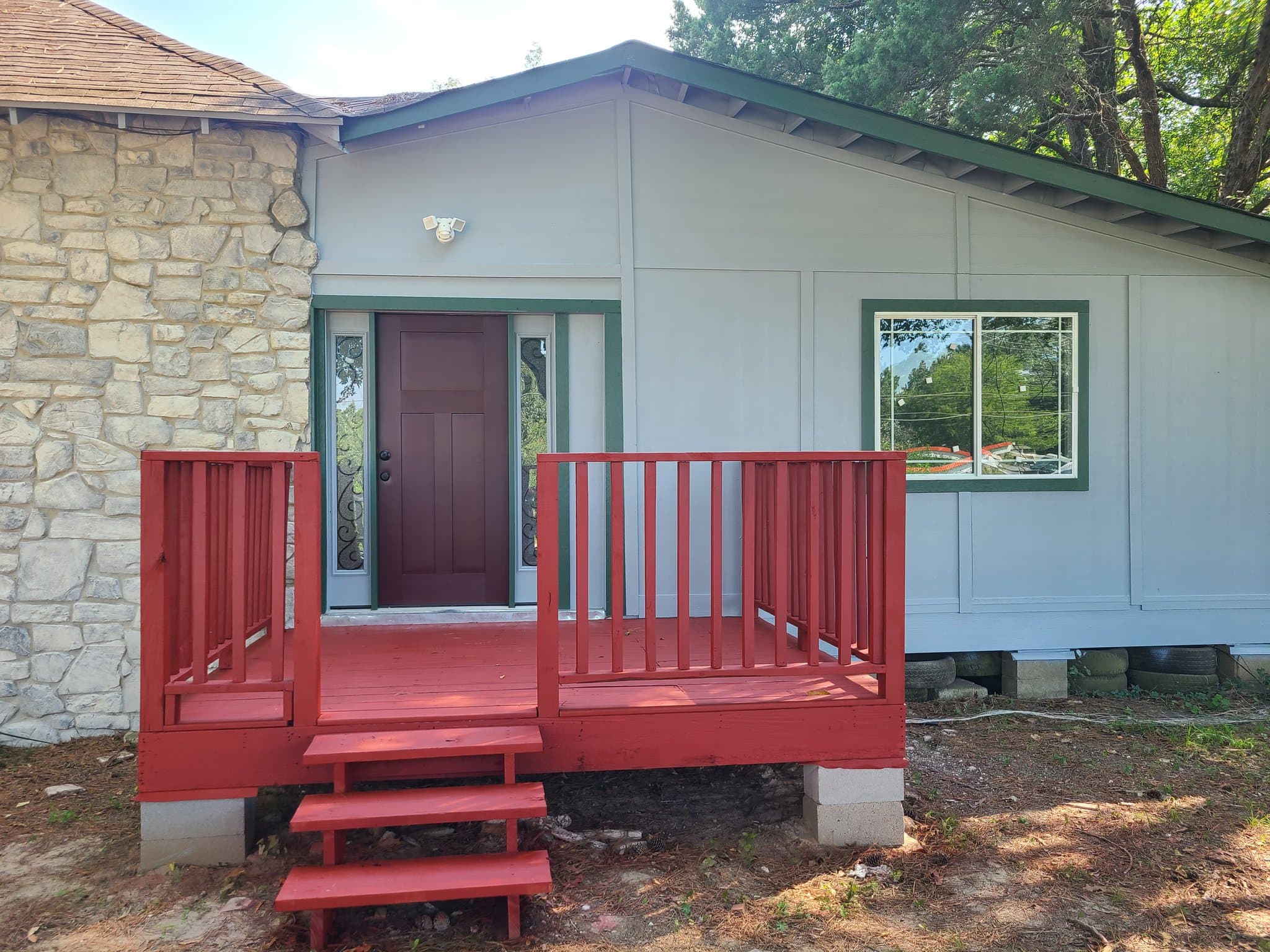 New Caney House: 28174 FM 1485 East