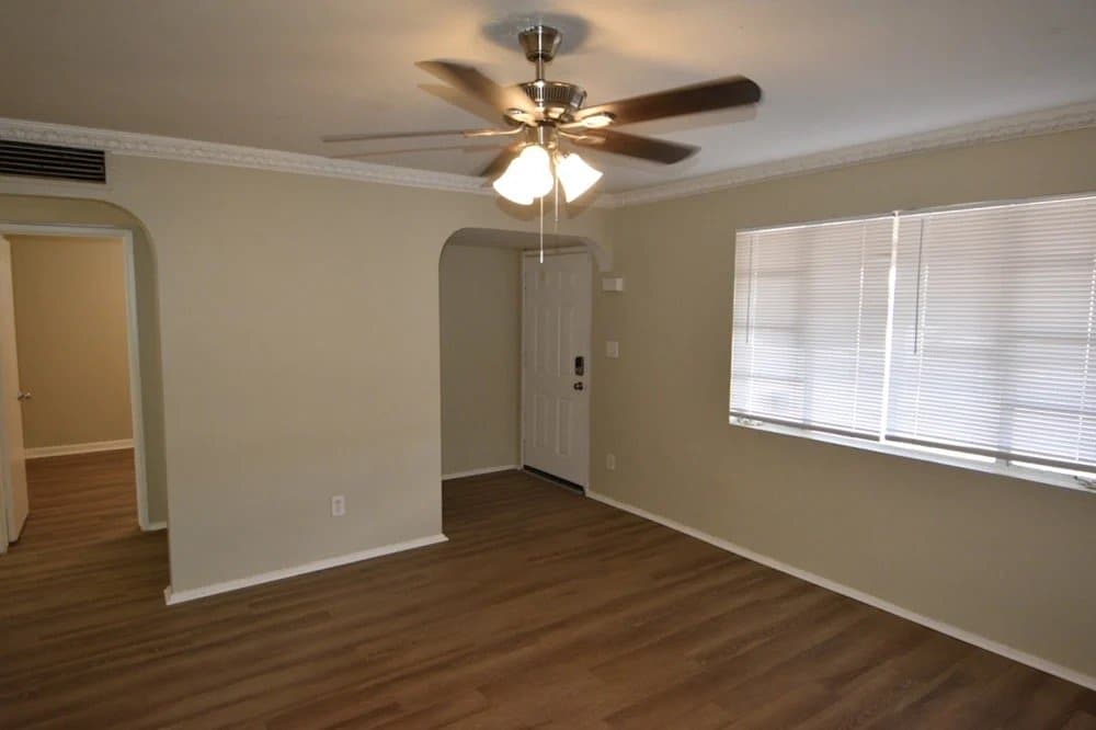Phoenix House: 8834 N 29th Ave