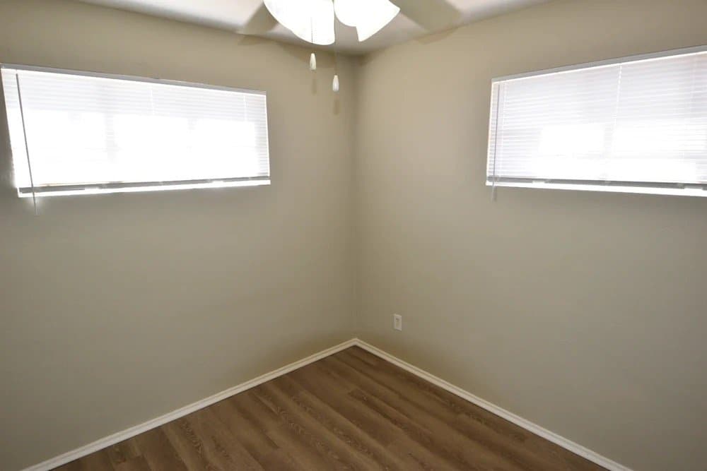 Phoenix House: 8834 N 29th Ave