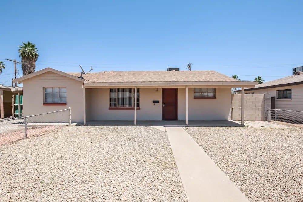 Phoenix House: 8834 N 29th Ave