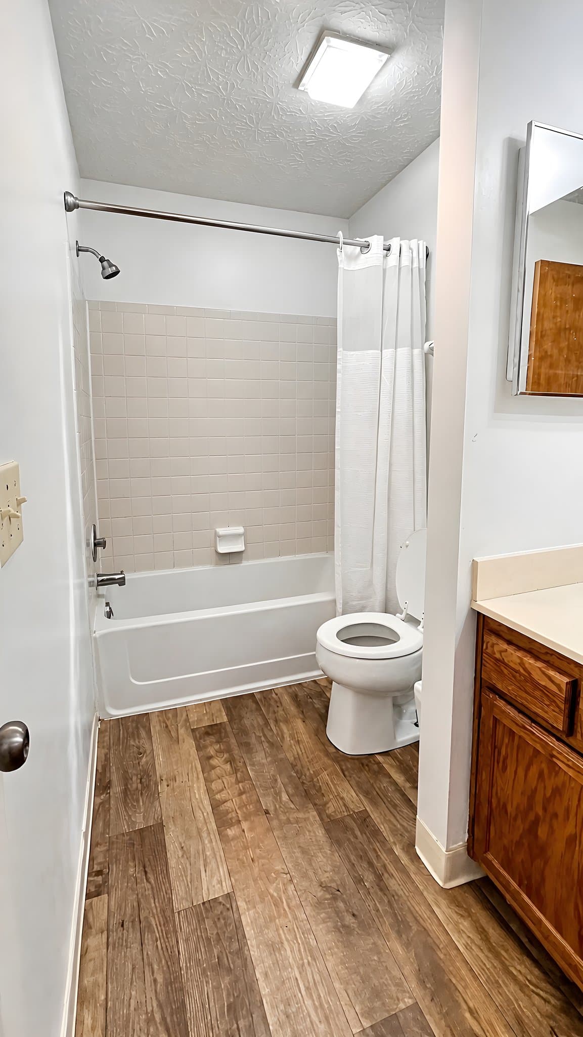 Columbus Condo: 2196 hedgerow Rd.