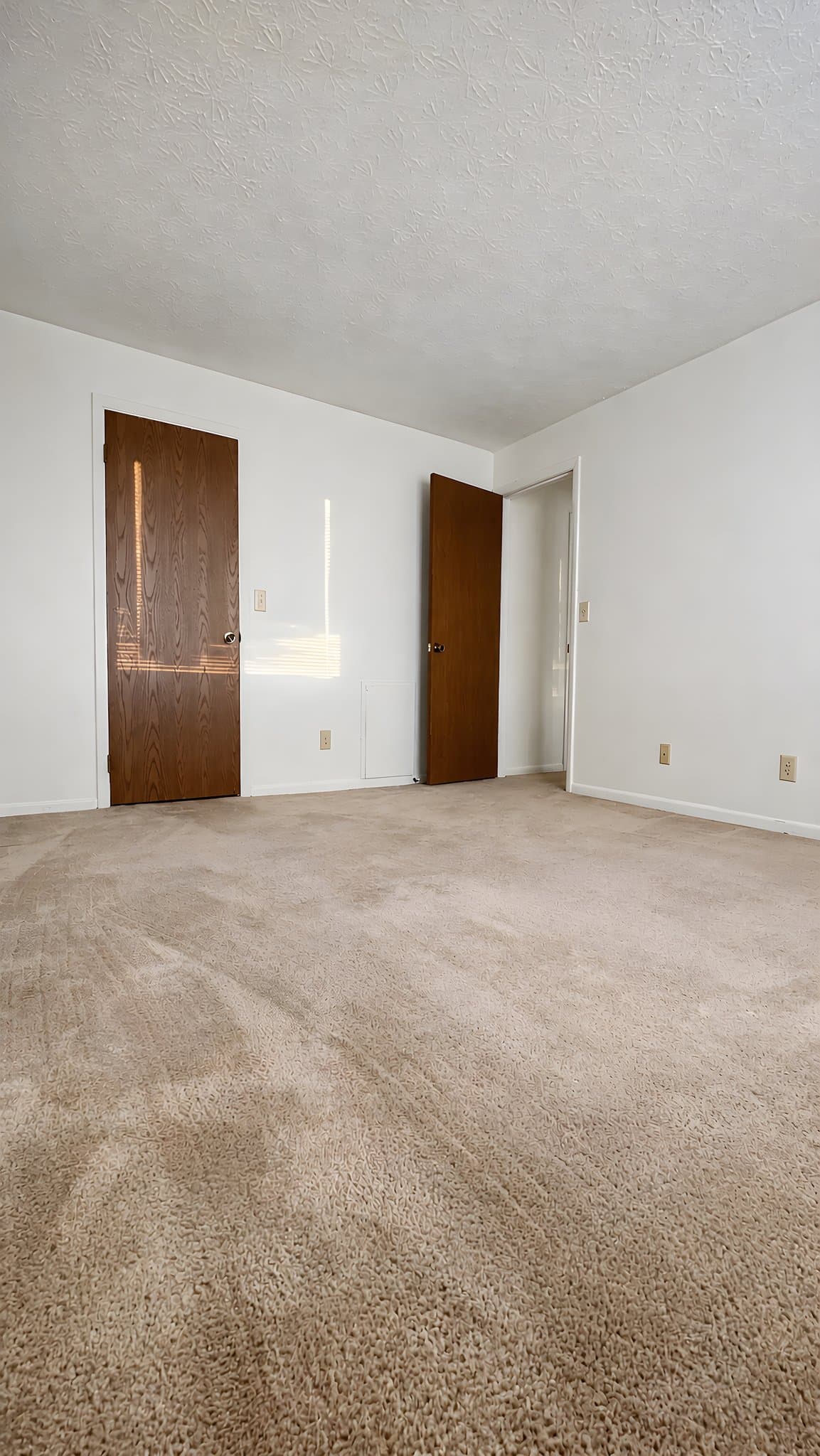Columbus Condo: 2196 hedgerow Rd.