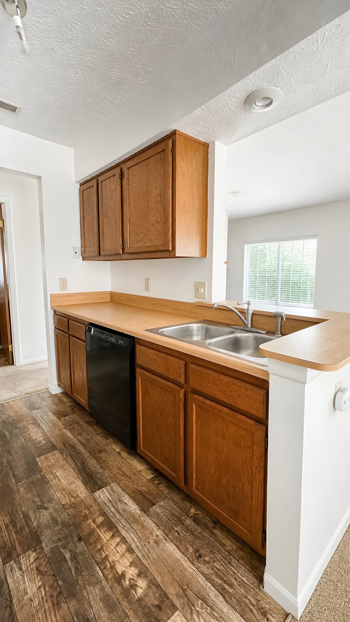 Columbus Condo: 2196 hedgerow Rd.