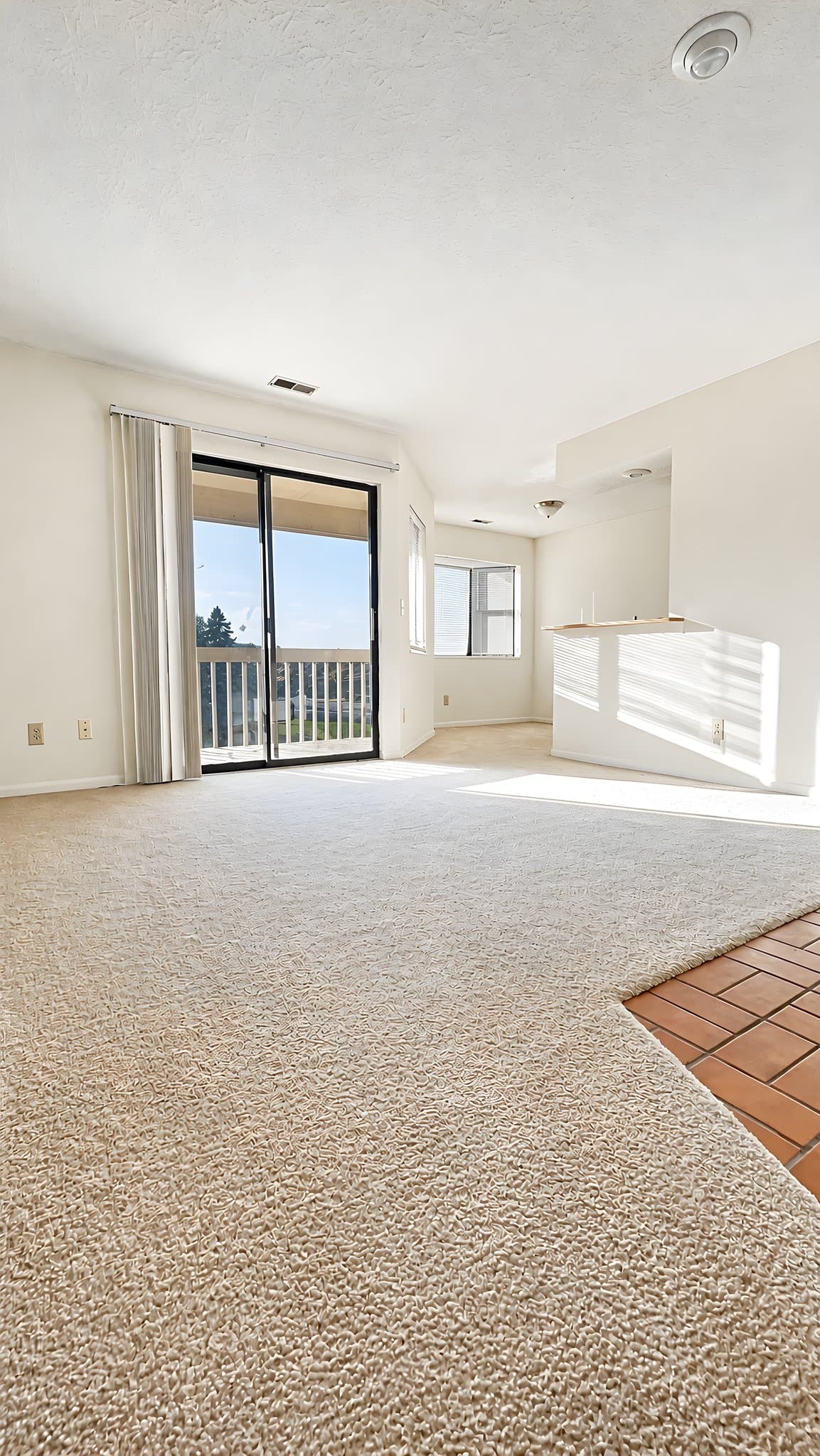 Columbus Condo: 2196 hedgerow Rd.