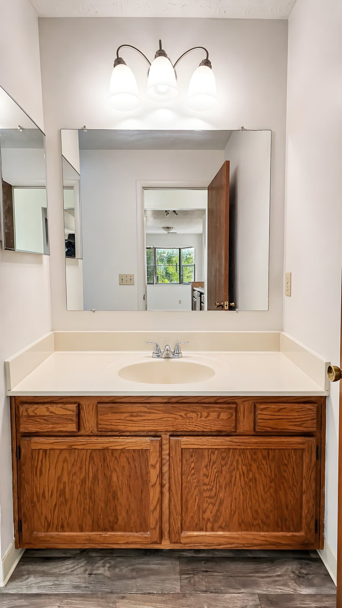 Columbus Condo: 2196 hedgerow Rd.