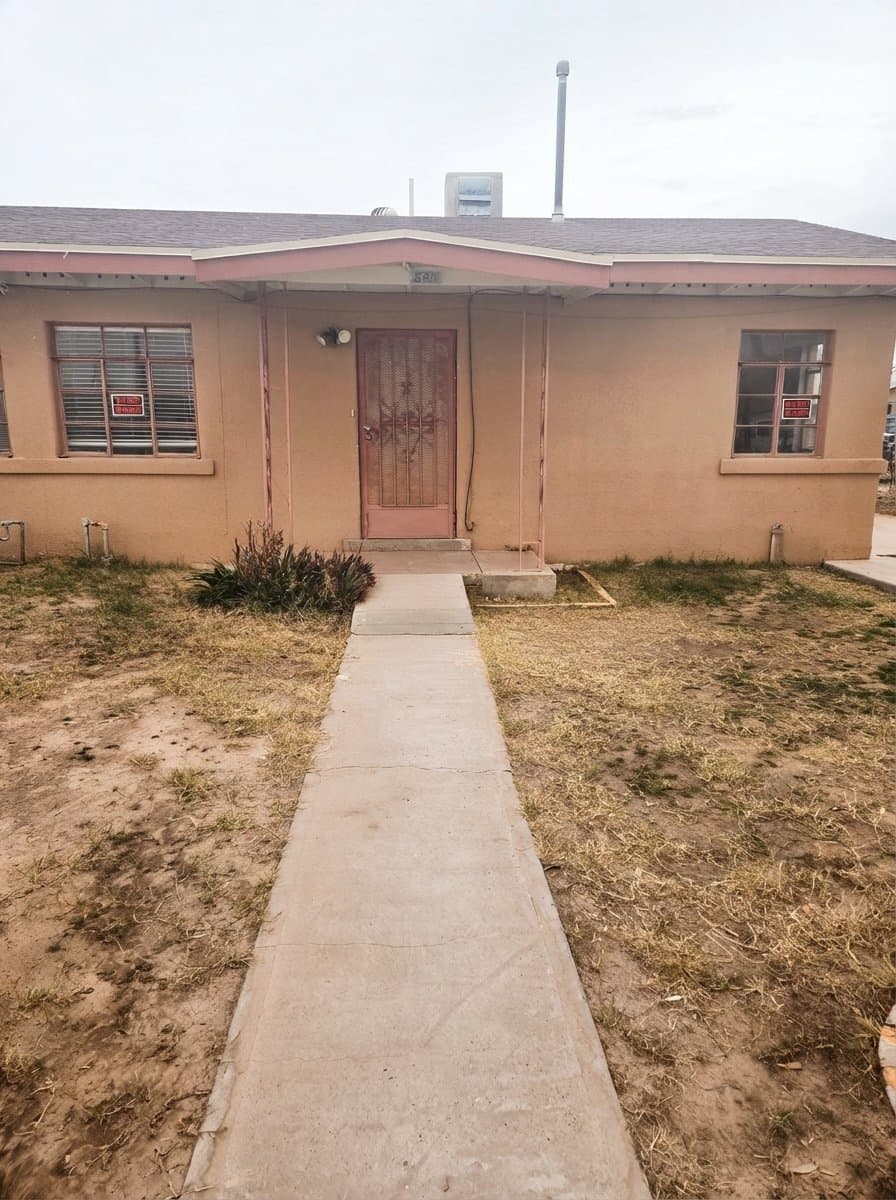 El Paso Multiplex: 558 Schwabe St