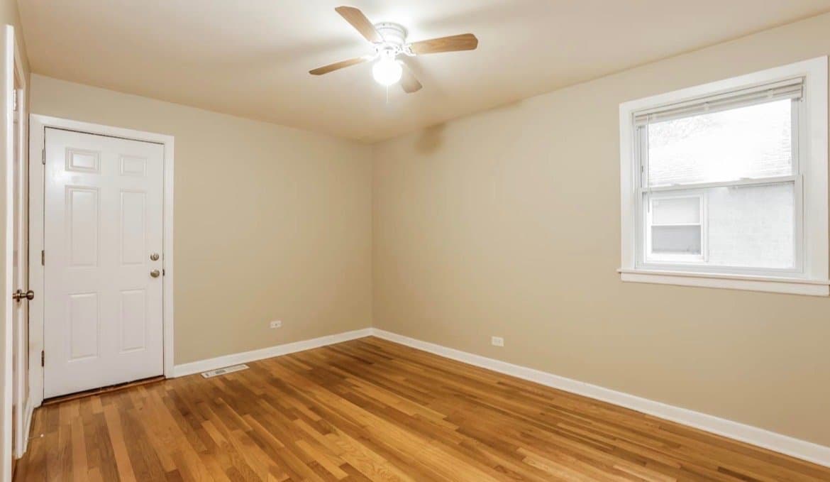 Evanston House: 1608 Mulford St