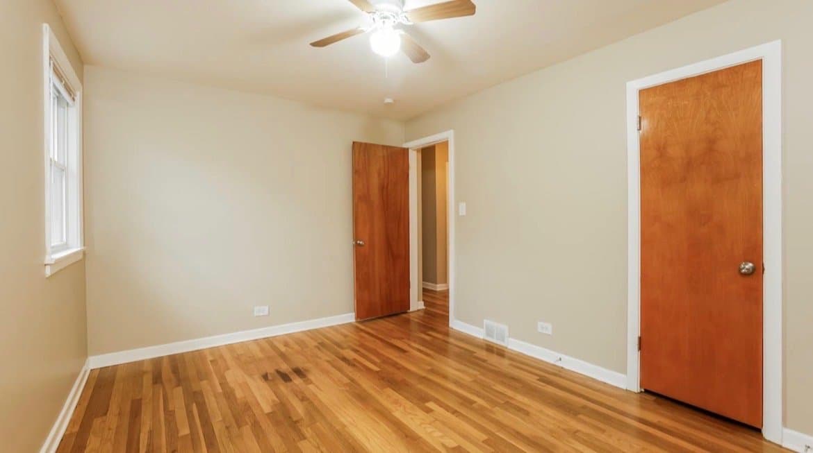Evanston House: 1608 Mulford St