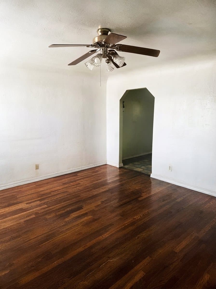 El Paso Multiplex: 558 Schwabe St