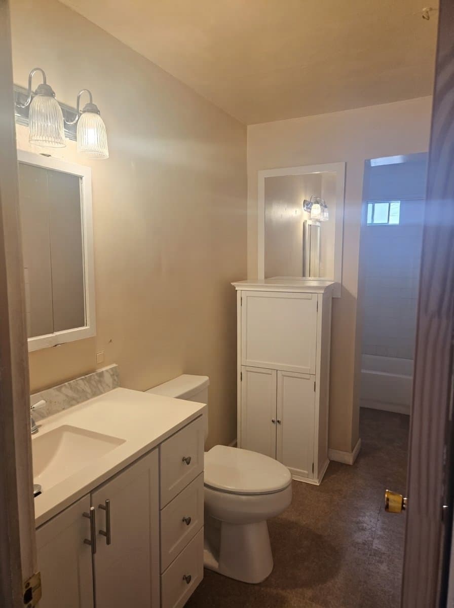 El Paso Multiplex: 558 Schwabe St