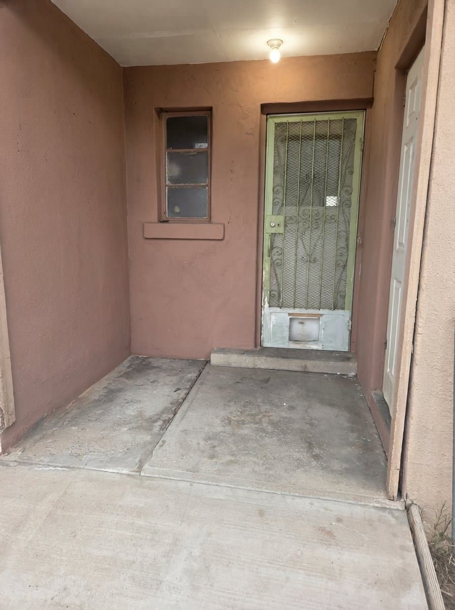 El Paso Multiplex: 558 Schwabe St