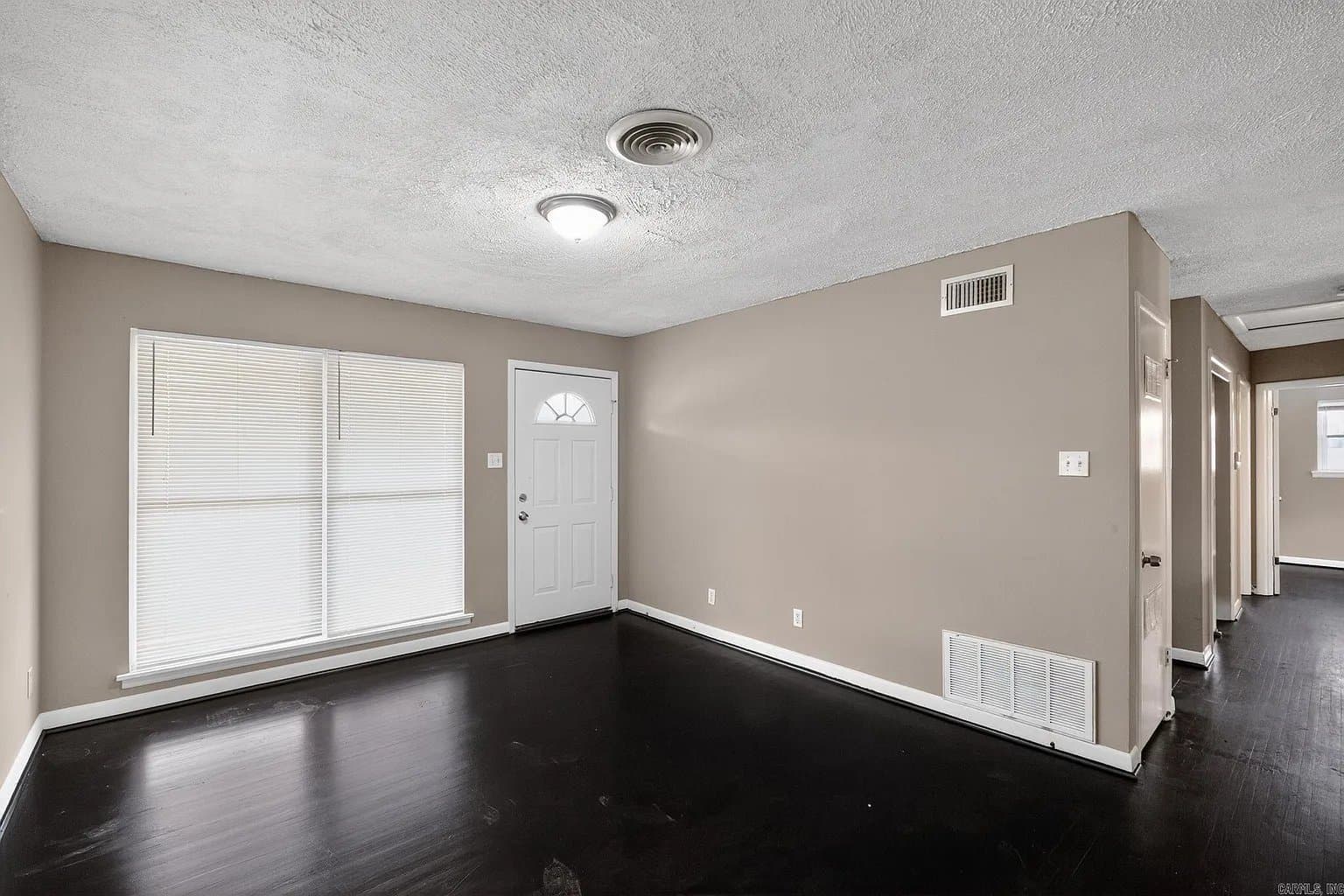 North Little Rock House: 505 E Bethany Rd