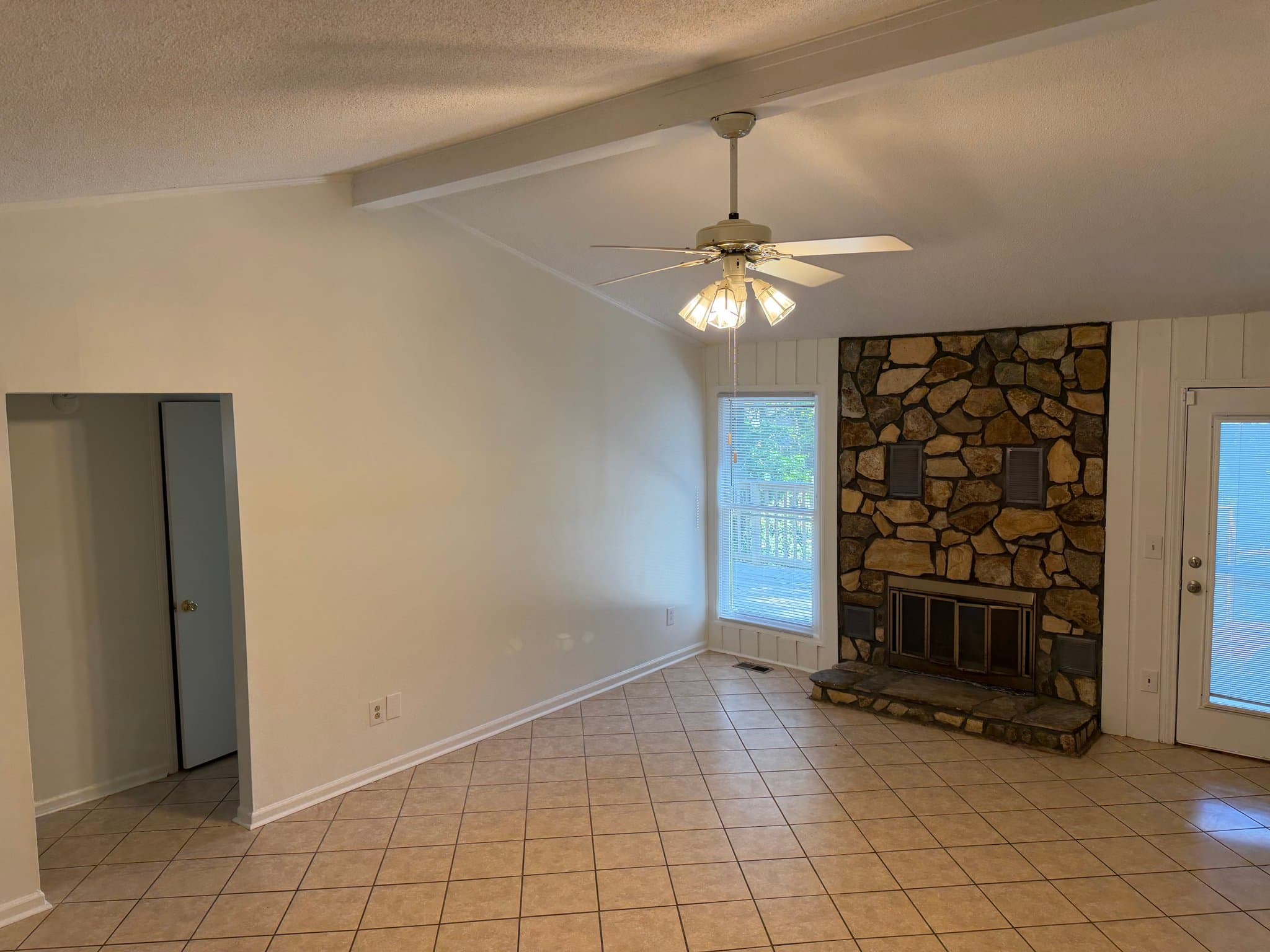 Charlotte House: 7814 Hickory Hollow Lane