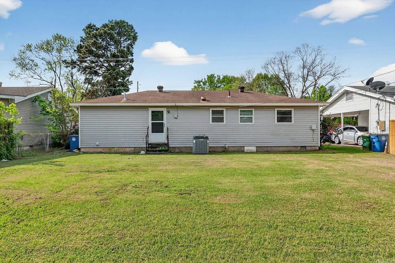 North Little Rock House: 505 E Bethany Rd