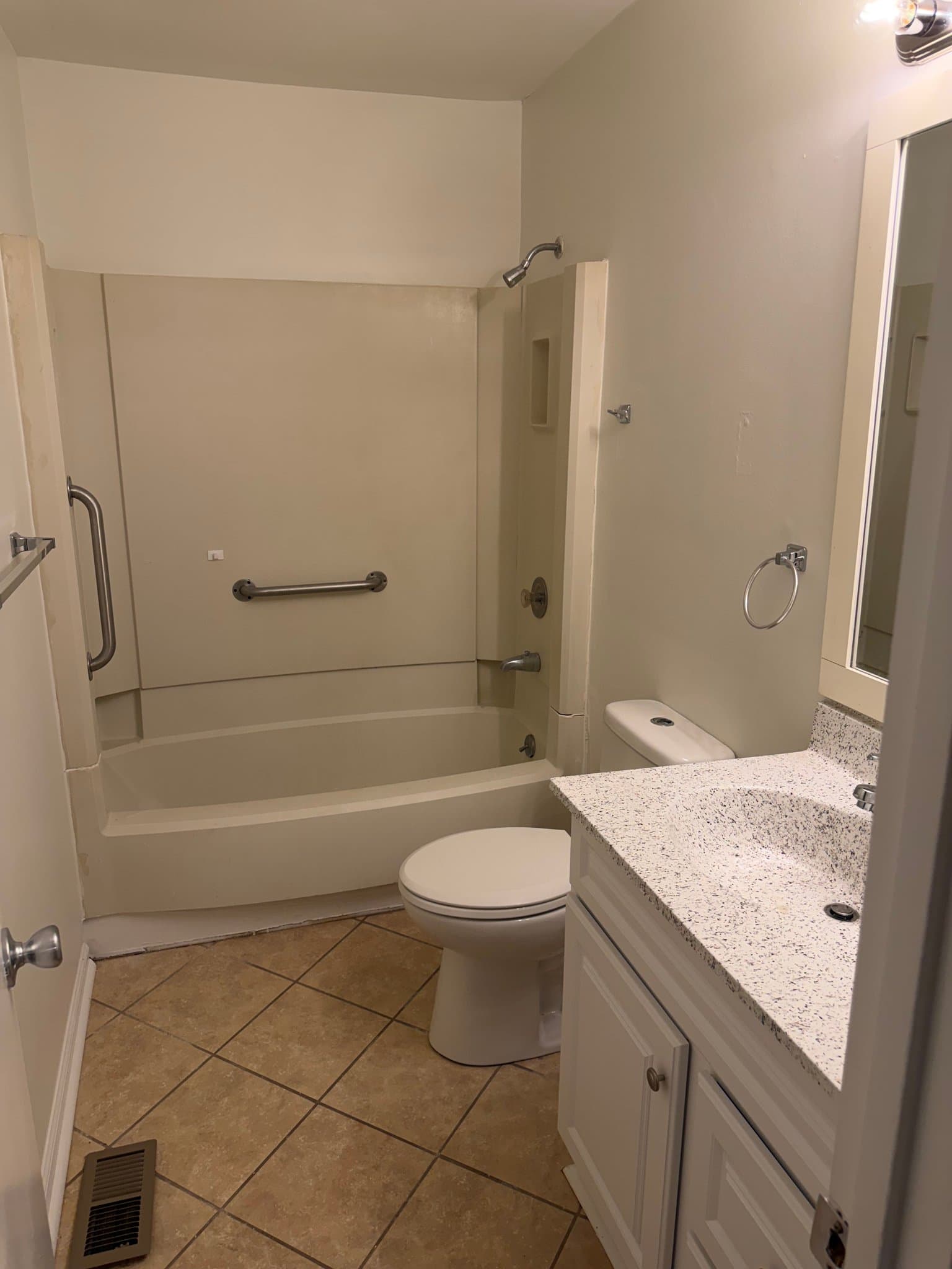 Charlotte House: 7814 Hickory Hollow Lane