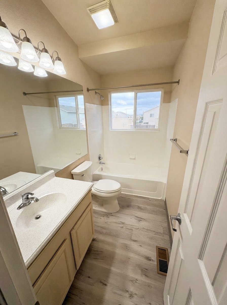 Boulder Townhome: 630 Walden Cir