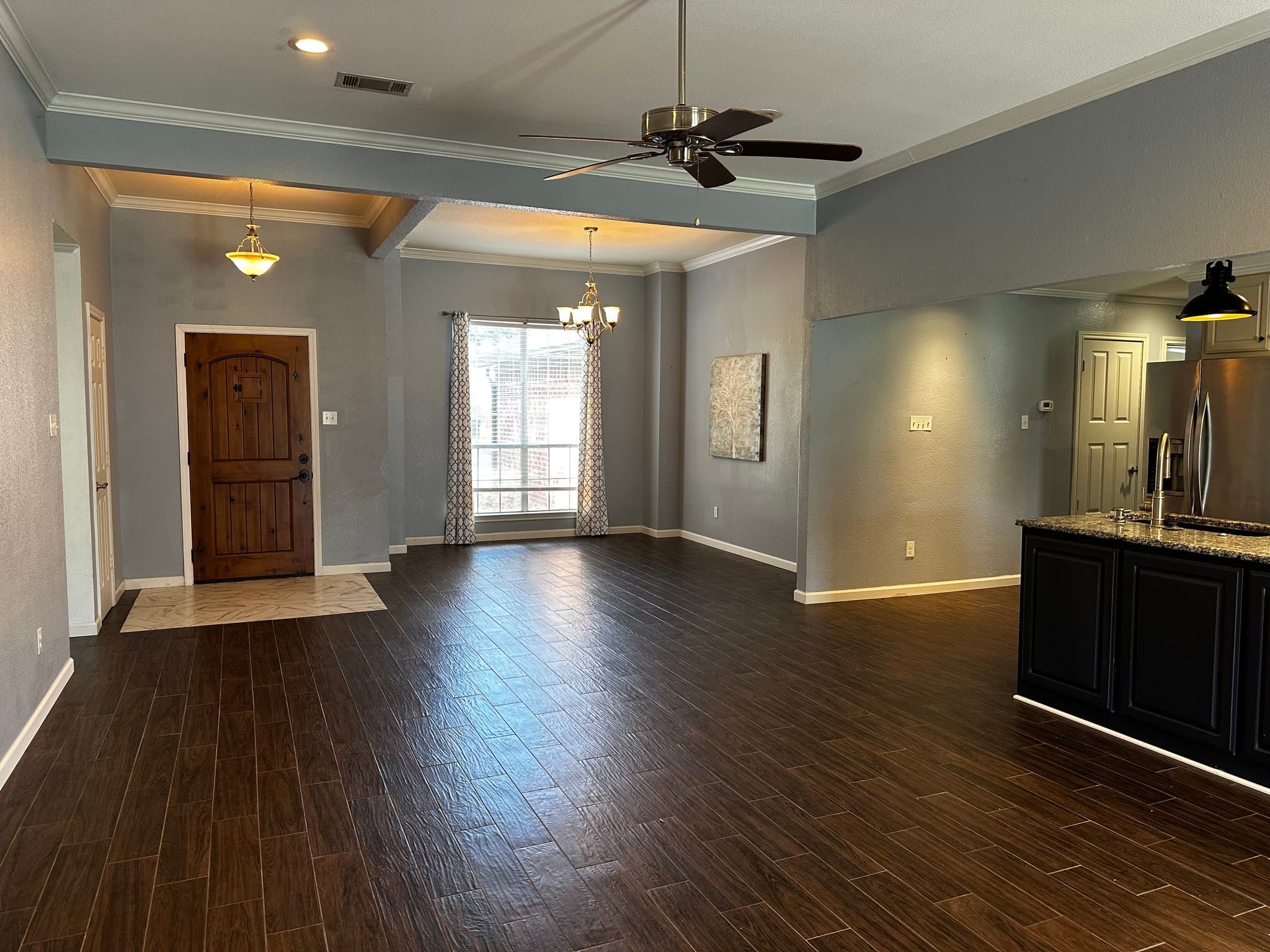 Waco House: 10613 Rayburn Way