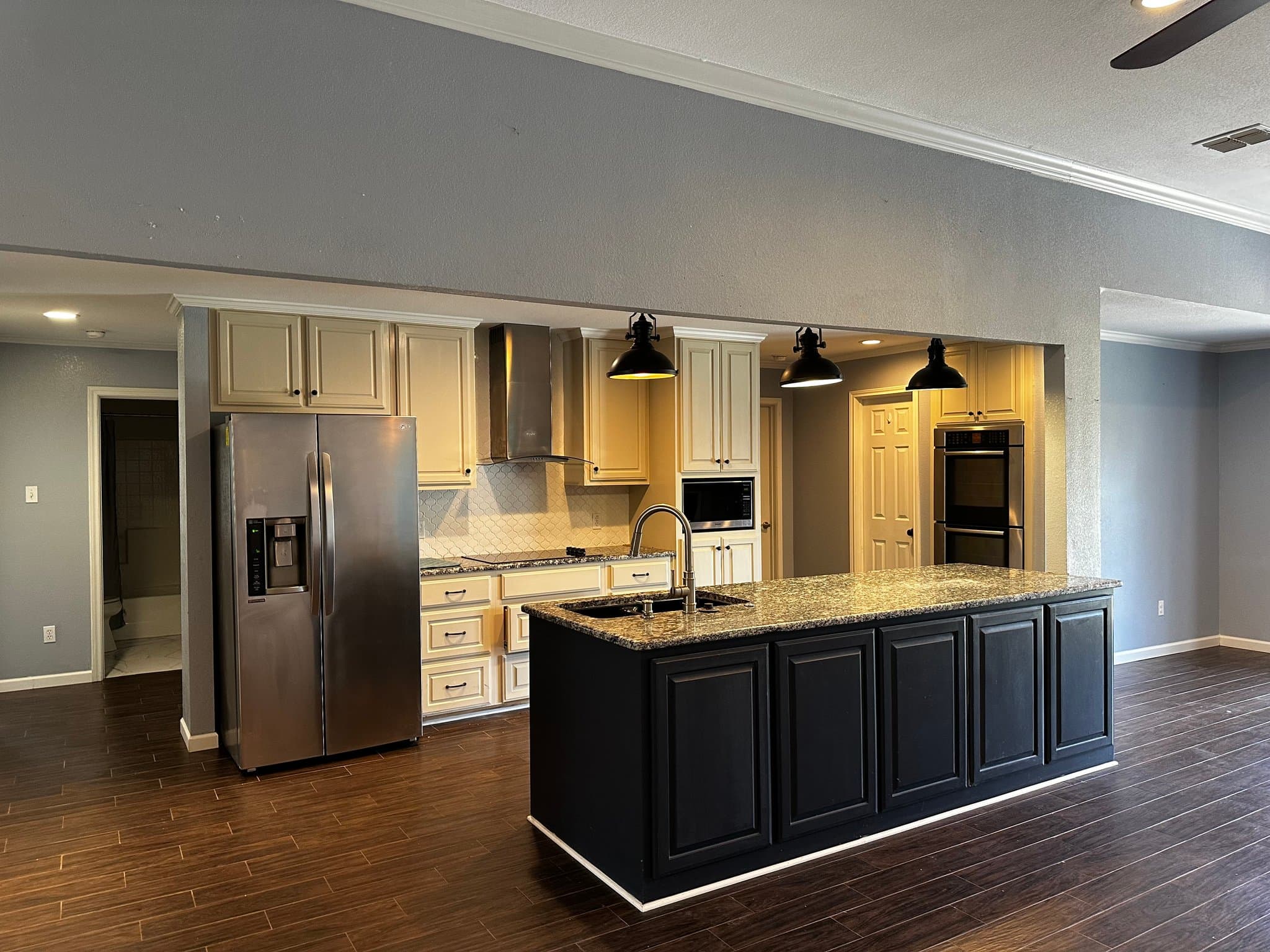Waco House: 10613 Rayburn Way