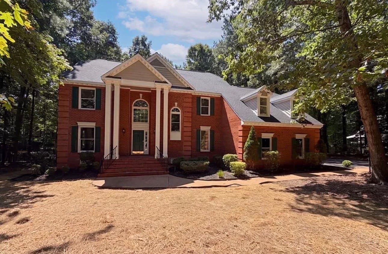 Midlothian House: 5861 fox briar way