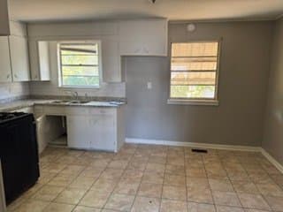 North Little Rock House: 1510 W 38th St