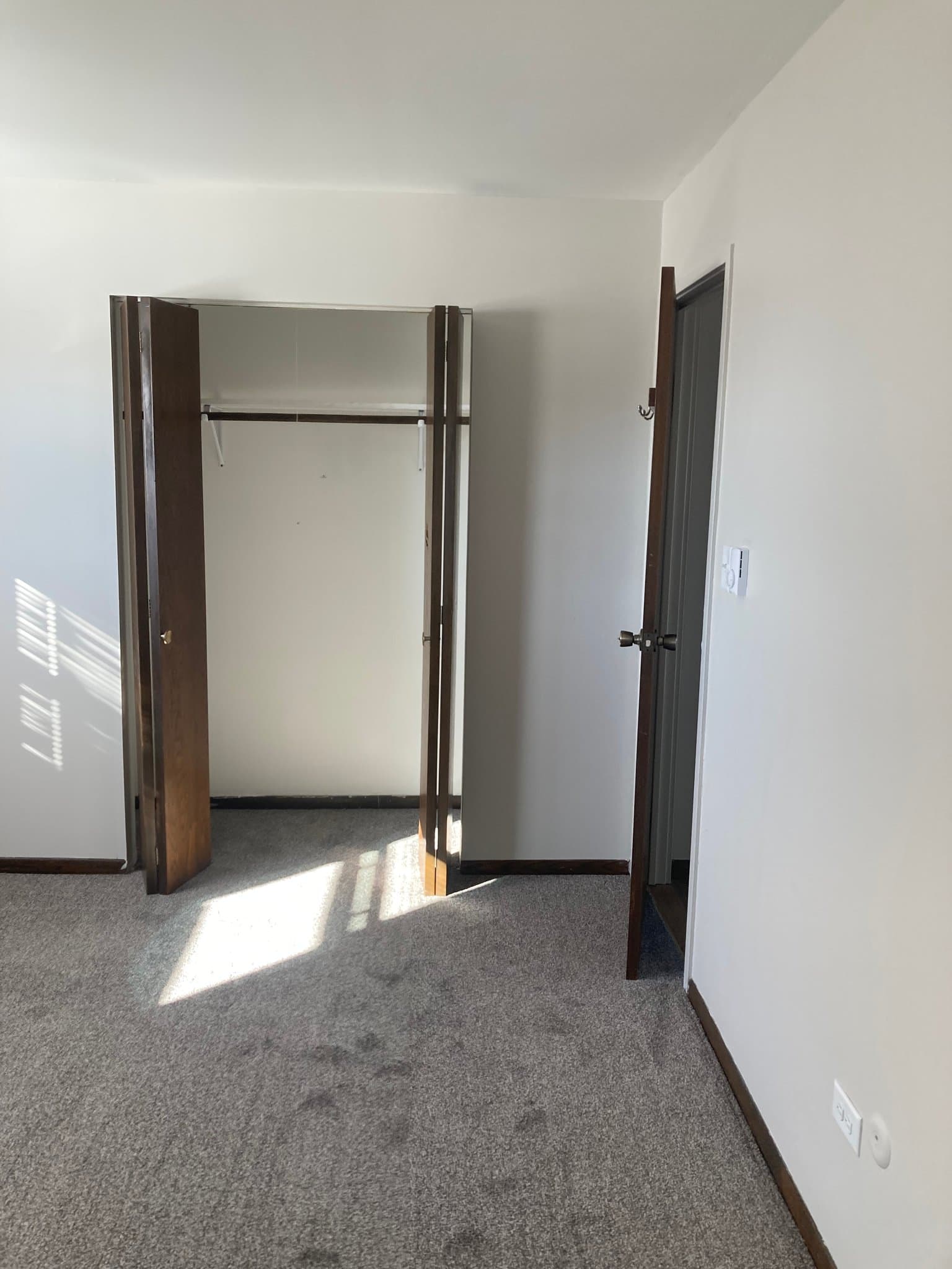 Chicago Apartment: 6216 W 65th St