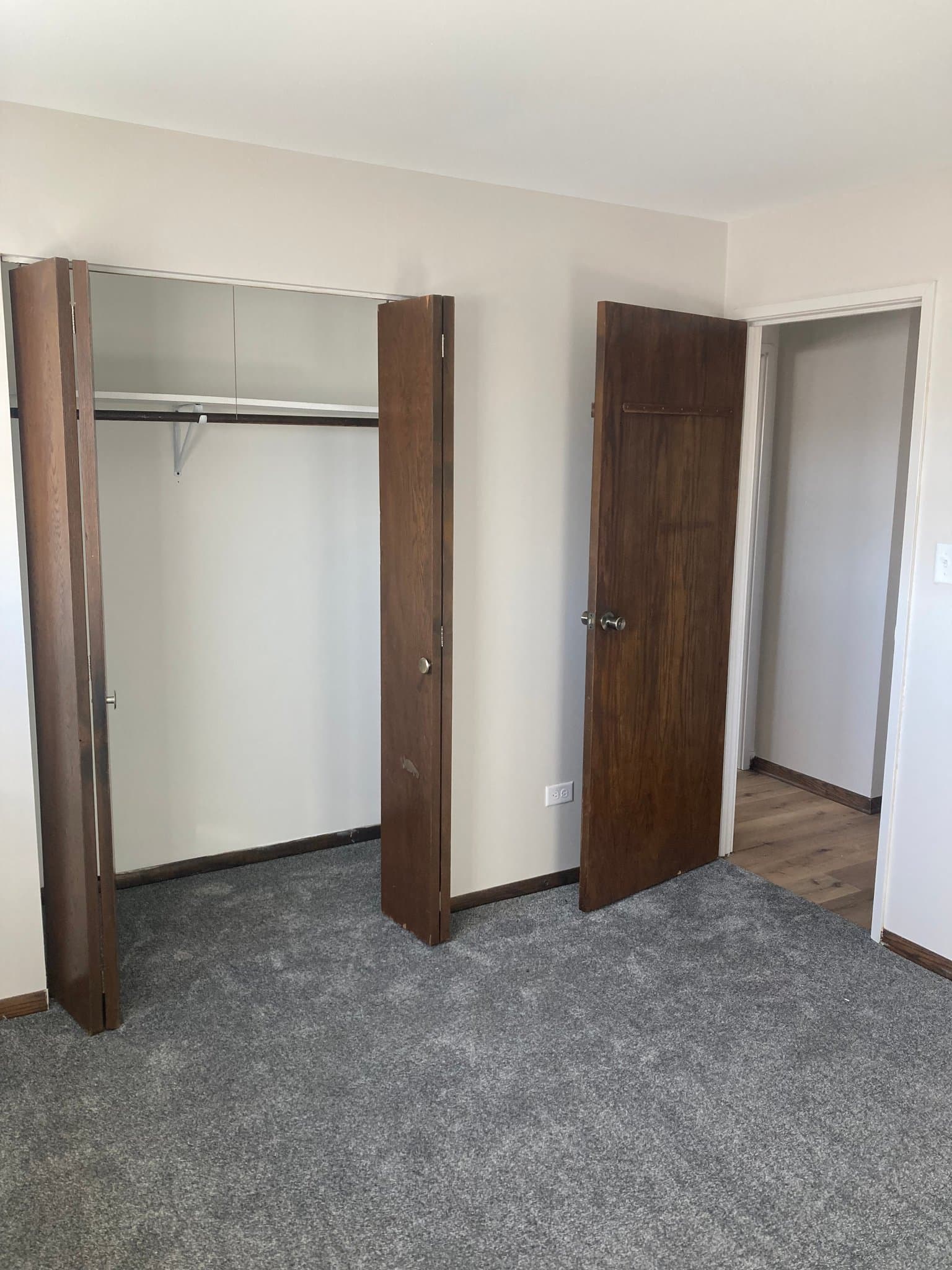 Chicago Apartment: 6216 W 65th St