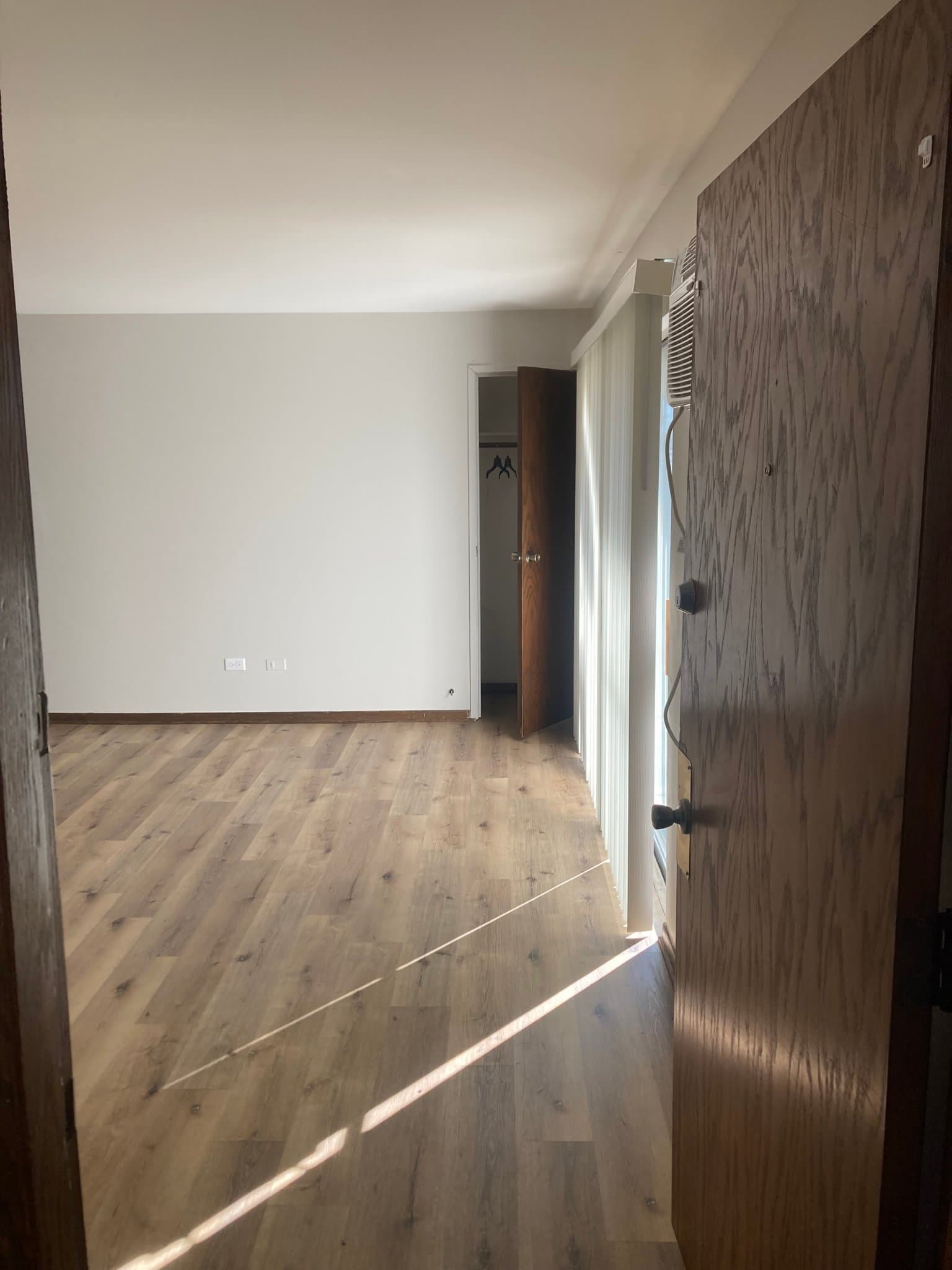 Chicago Apartment: 6216 W 65th St