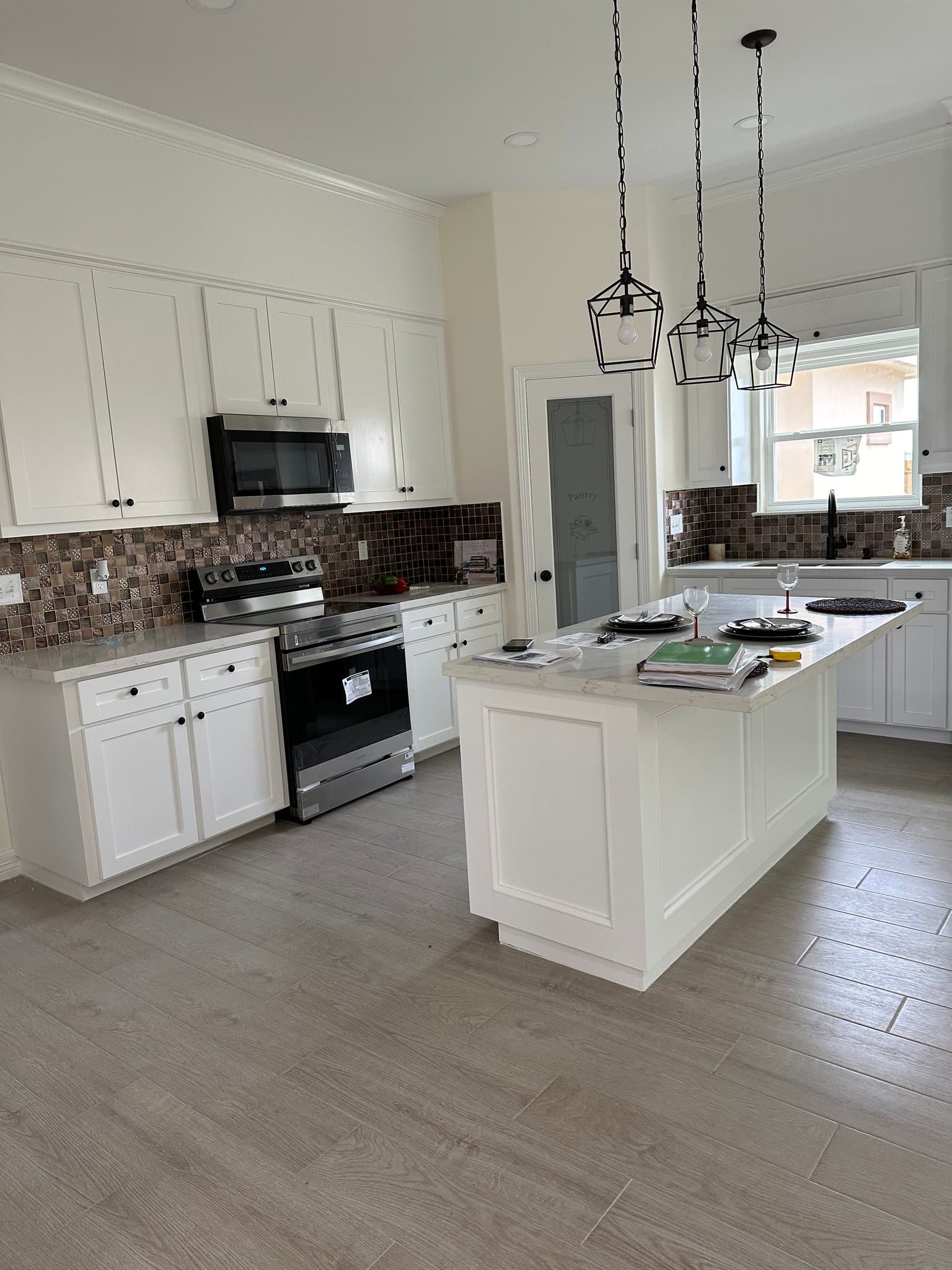Harlingen House: 2422 Treasure Haven Dr, Harlingen Texas 78550