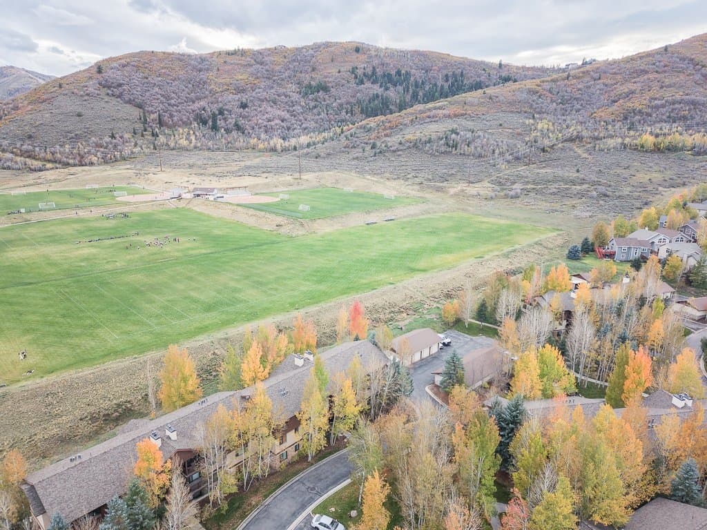 Park City Condo: 1600 Pinebrook Blvd