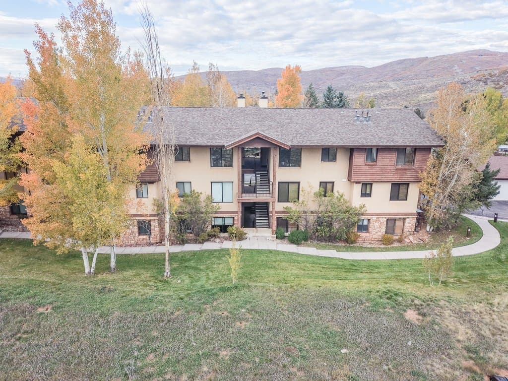 Park City Condo: 1600 Pinebrook Blvd