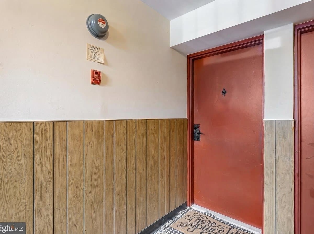 Leesburg Condo: 125J Clubhouse Dr SW