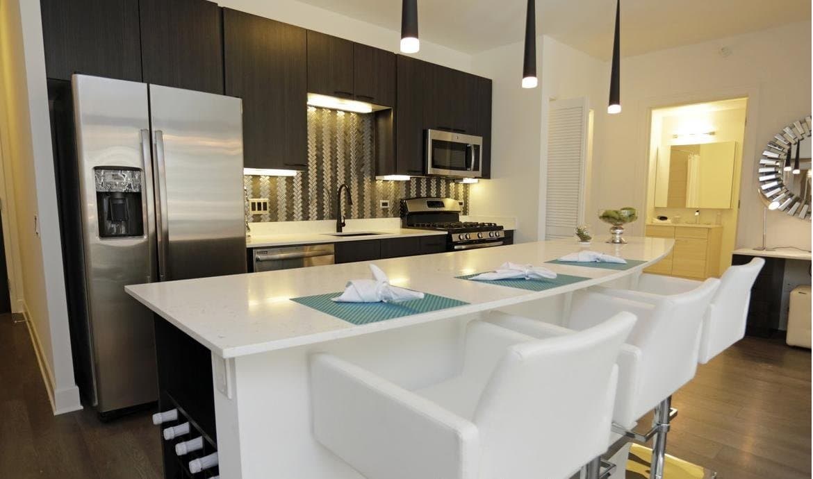 Chicago Condo: 179 North Wabash Avenue