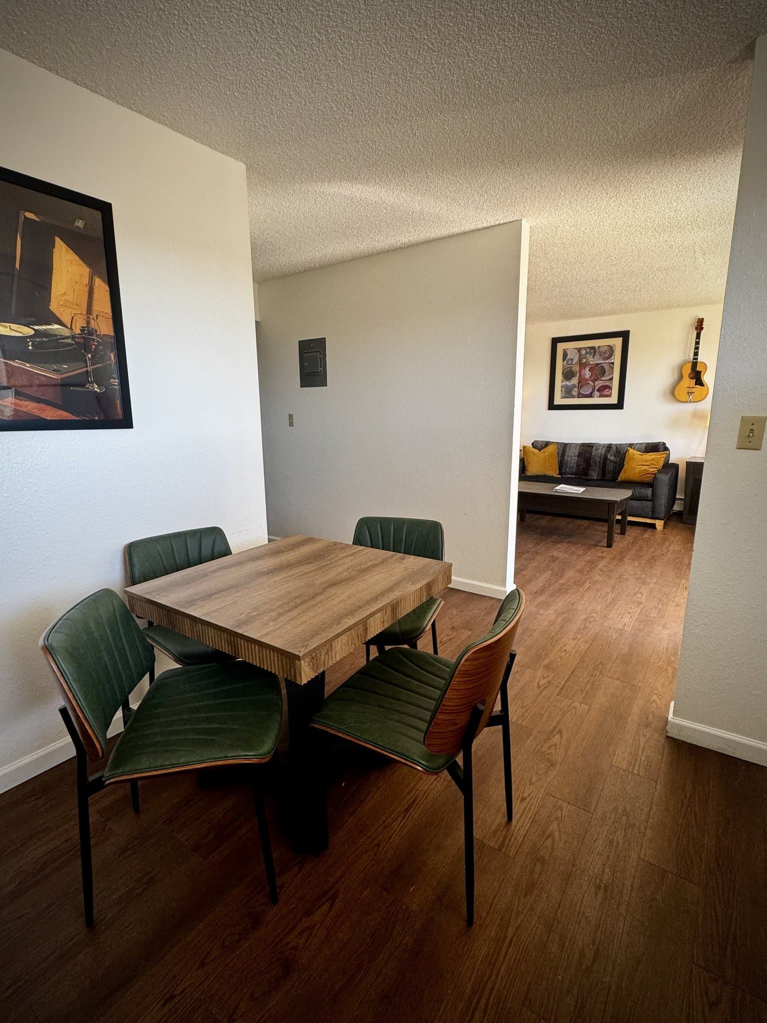 Rock Springs House: 1209 Country Lane Rd