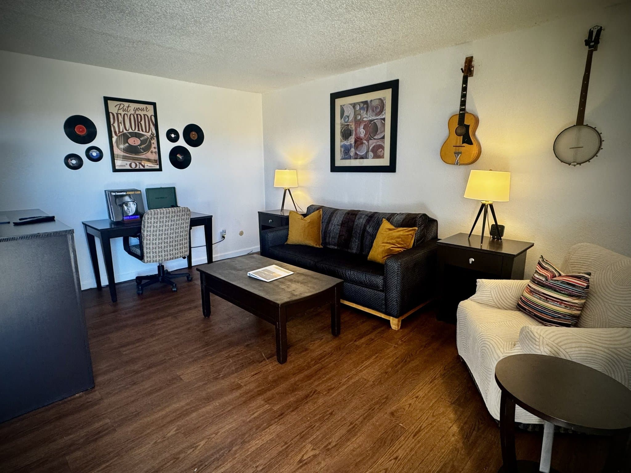 Rock Springs House: 1209 Country Lane Rd