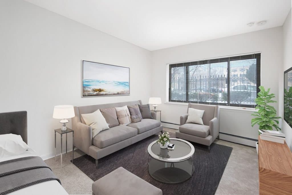 Chicago Condo: 501 West Wellington Avenue