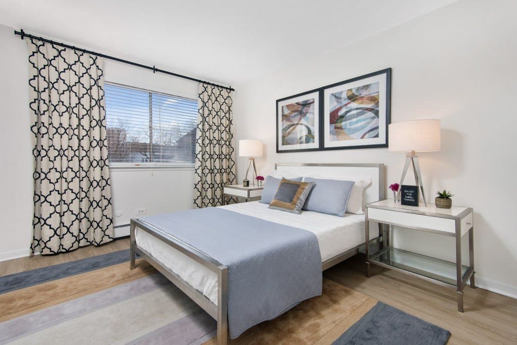 Chicago Condo: 501 West Wellington Avenue