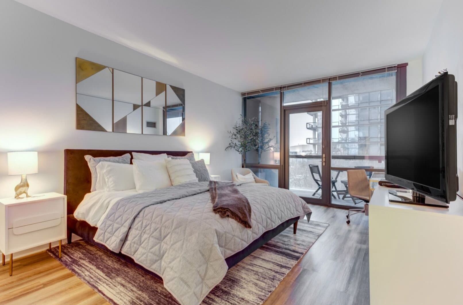 Chicago Condo: 1513 North Hudson Avenue